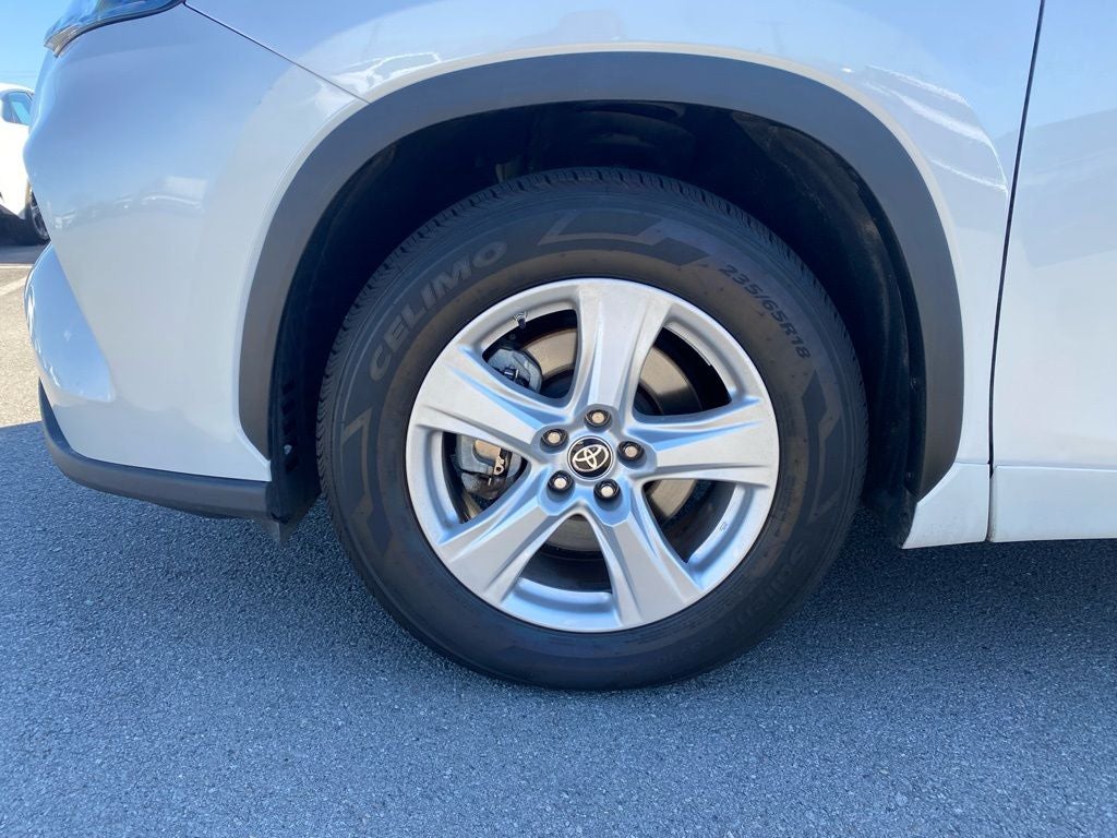 2024 Toyota Highlander LE