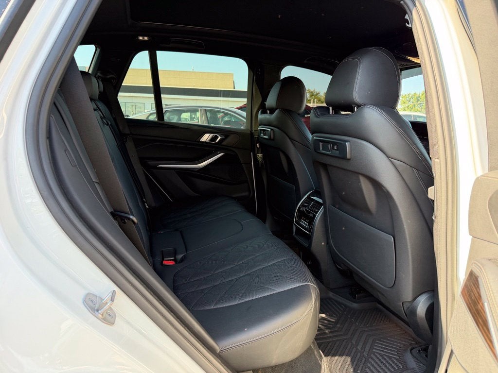 2023 BMW X5 xDrive45e *Heated Armrest, Front/Rear Seats