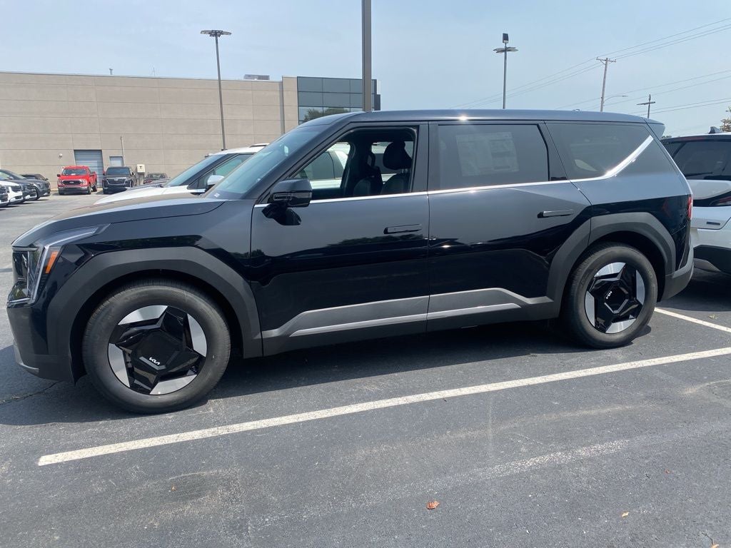 2026 Kia EV9 Light Long Range