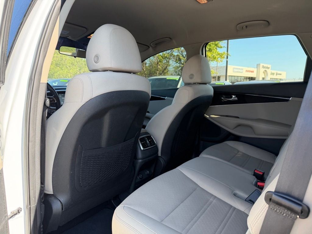2020 Kia Sorento S