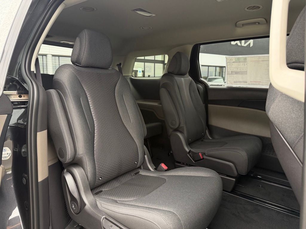 2026 Kia Carnival LX