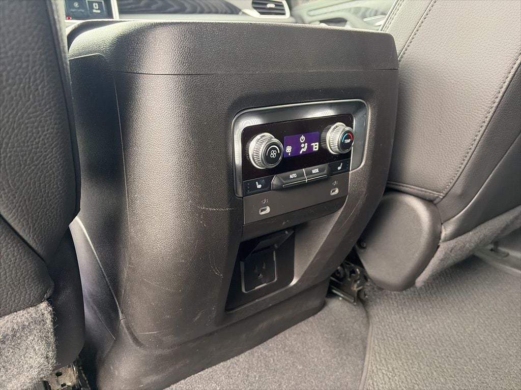 2022 GMC Yukon XL Denali AWD BLACKOUT