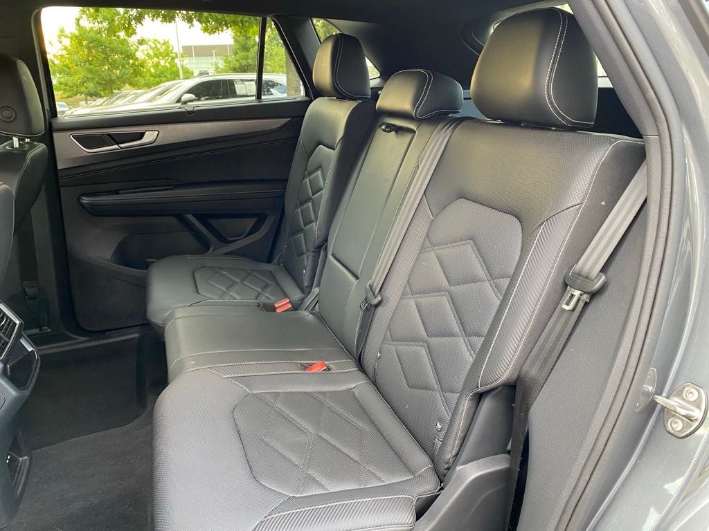 2025 Volkswagen Atlas Cross Sport 2.0T SE w/Technology