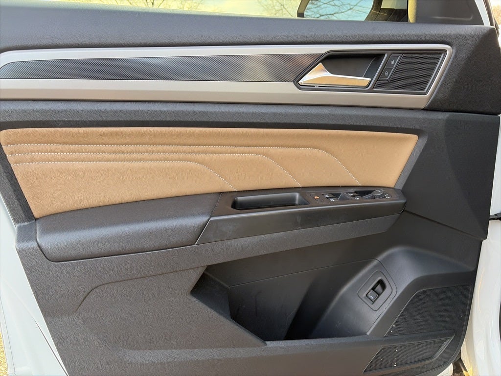 2020 Volkswagen Atlas Cross Sport 2.0T SEL 4Motion