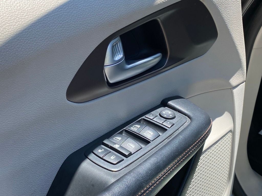 2017 Chrysler Pacifica Touring L