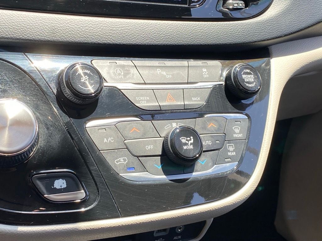 2017 Chrysler Pacifica Touring L