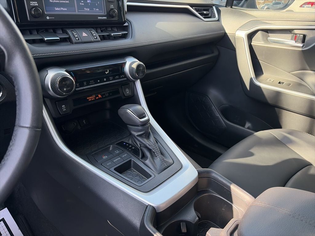 2021 Toyota RAV4 XLE Premium 1-OWNER