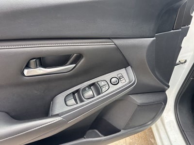 2024 Nissan Sentra SV APPLE CAR PLAY!! CLENA 1 OWNER CARFAX