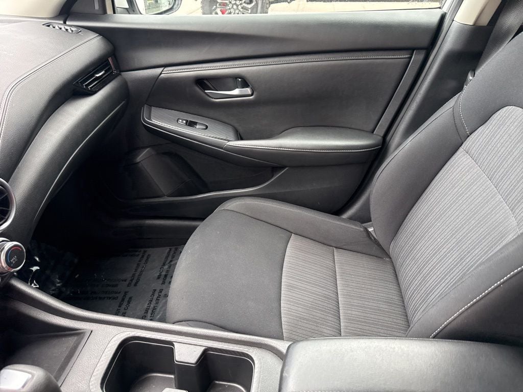 2024 Nissan Sentra SV APPLE CAR PLAY!! CLENA 1 OWNER CARFAX