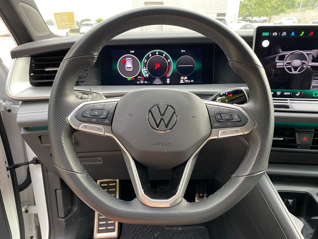 2025 Volkswagen Tiguan 2.0T SE R-Line Black