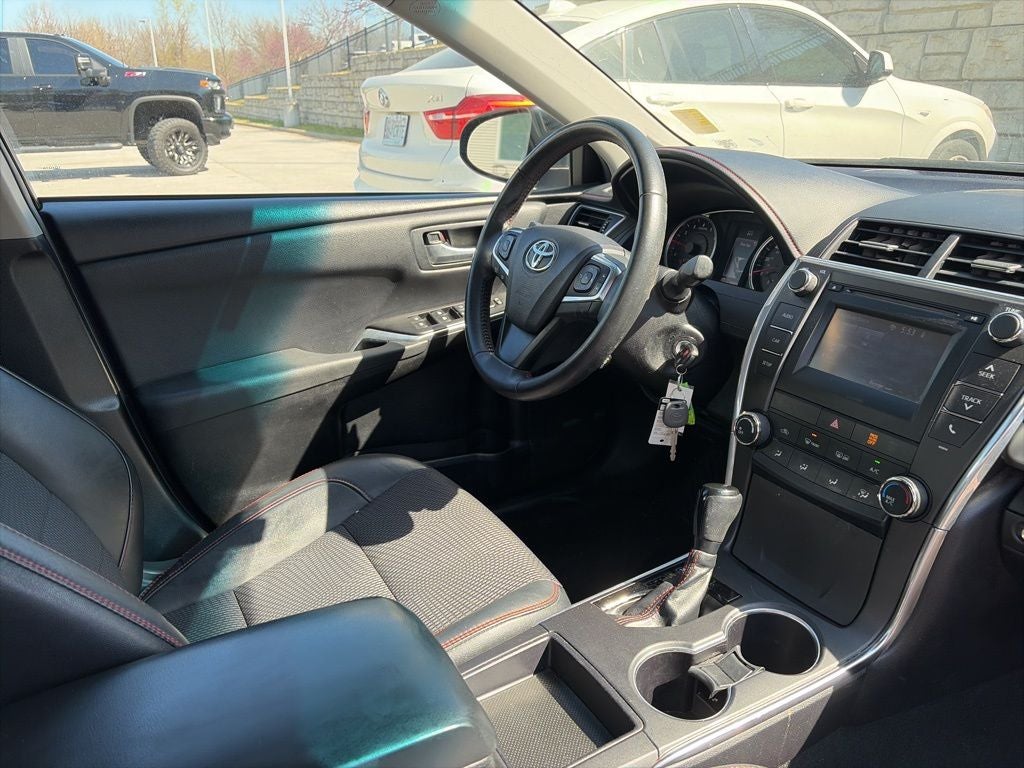 2017 Toyota Camry SE