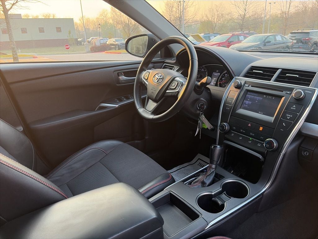 2017 Toyota Camry SE