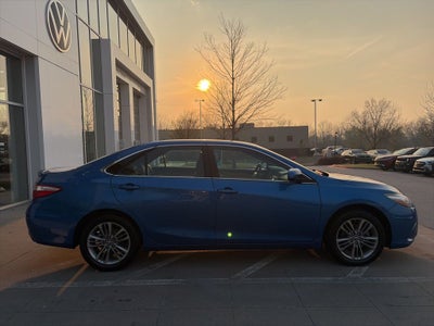 2017 Toyota Camry SE