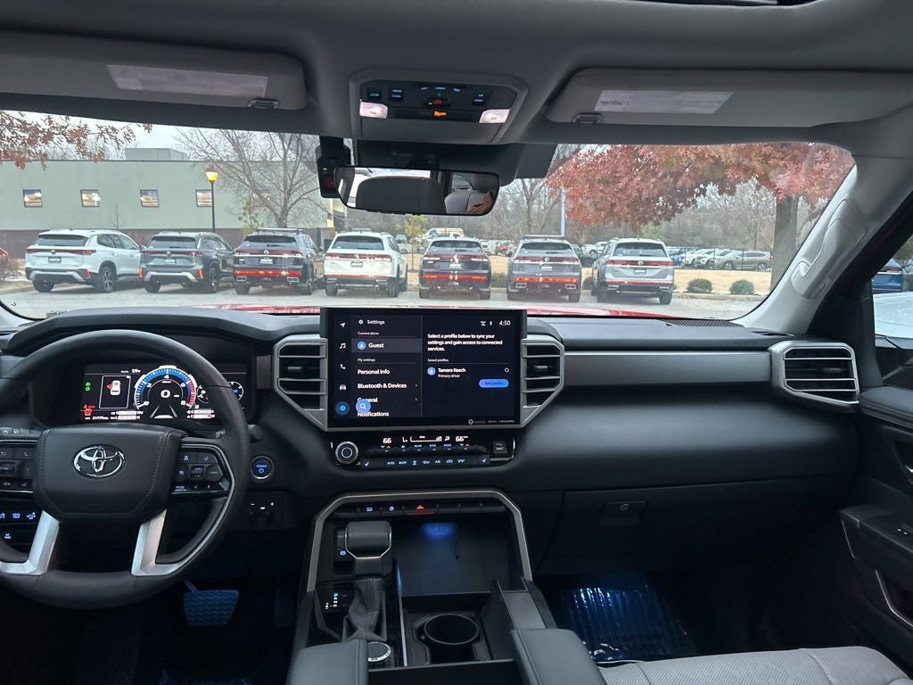 2024 Toyota Sequoia SR5 LEATHER ROOF 4x4 8 Passenger, 1 OWNER CLEAN CARFAX