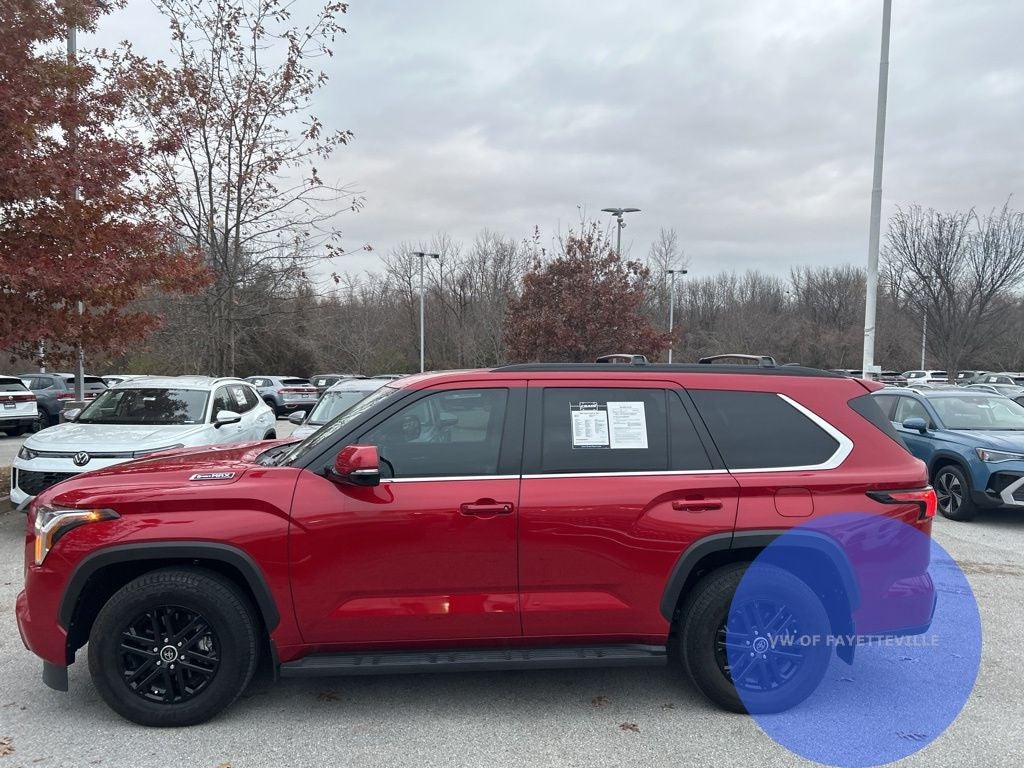 2024 Toyota Sequoia SR5 LEATHER ROOF 4x4 8 Passenger, 1 OWNER CLEAN CARFAX