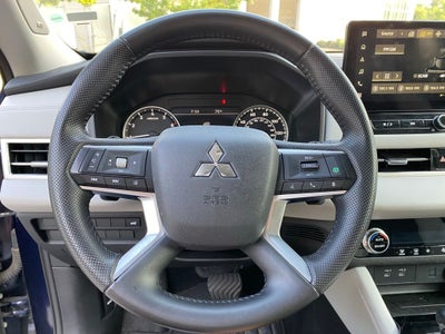 2025 Mitsubishi Outlander SE