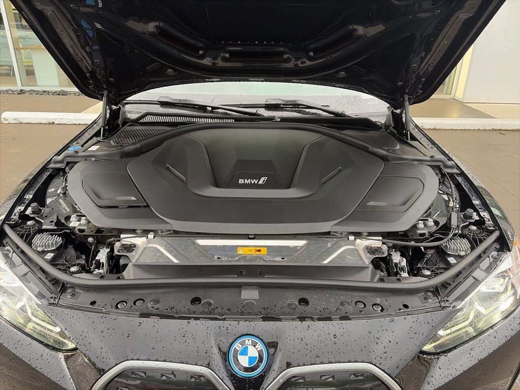2024 BMW i4 eDrive35 CLEAN CARFAX PREMIUM PACKAGE!