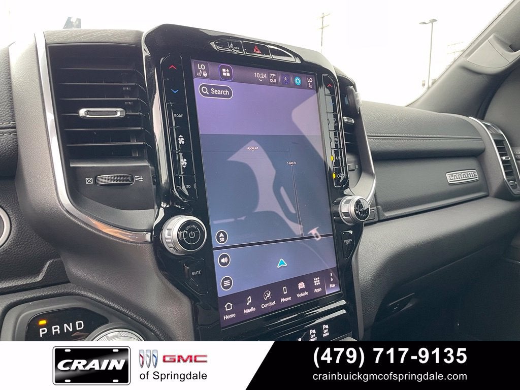 2025 RAM 1500 Laramie Dual–Pane Panoramic Sunroof