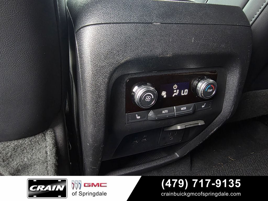 2024 GMC Acadia Denali