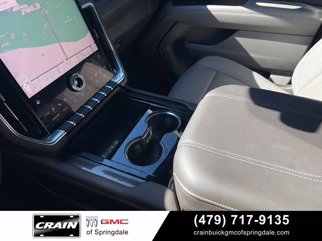 2025 GMC Yukon Elevation