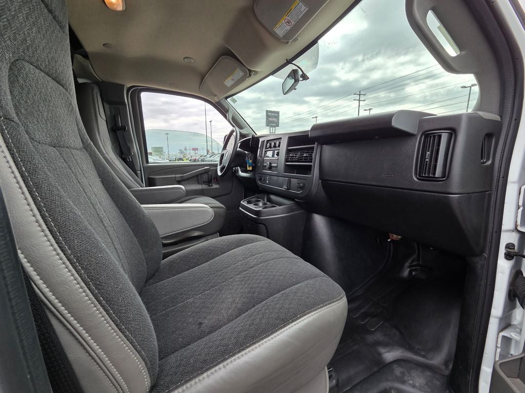 2024 GMC Savana 2500 Work Van