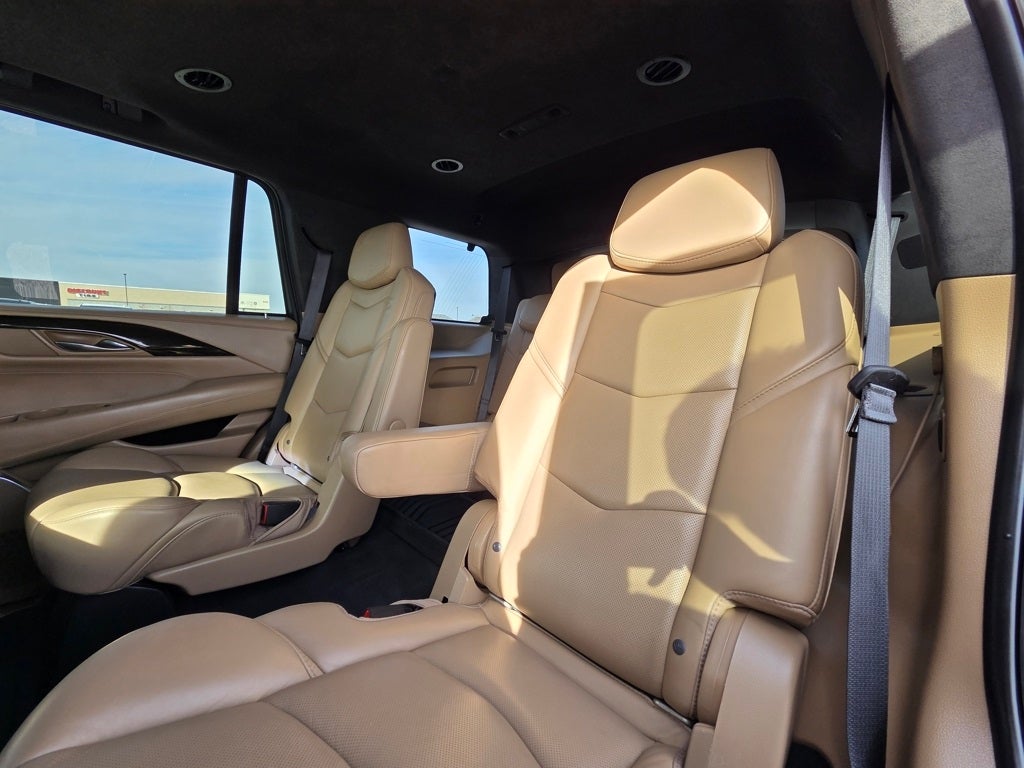 2018 Cadillac Escalade Platinum Edition