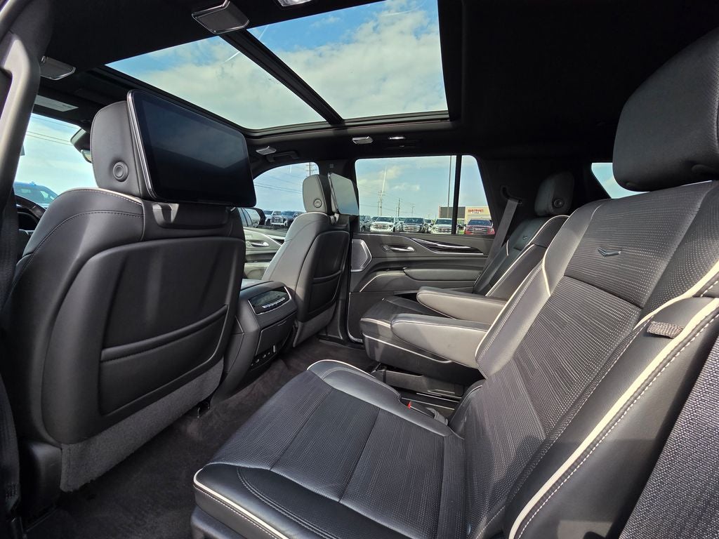 2022 Cadillac Escalade Sport