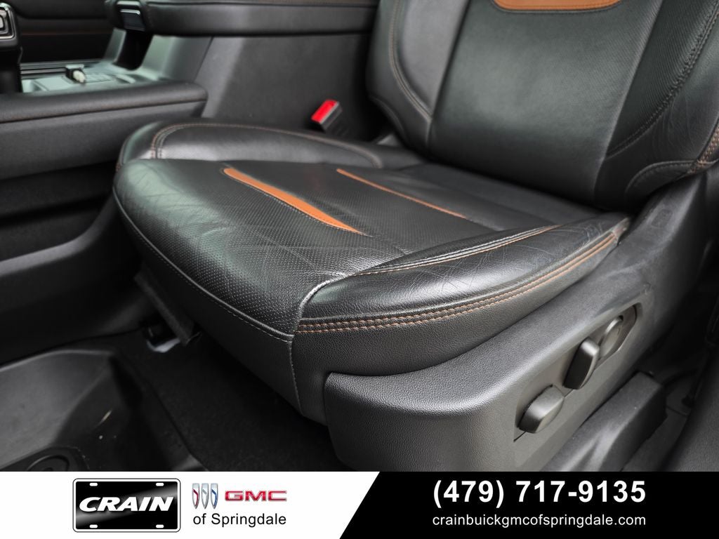2023 GMC Sierra 1500 AT4 6.2L Heated Seats / 4WD / Nav