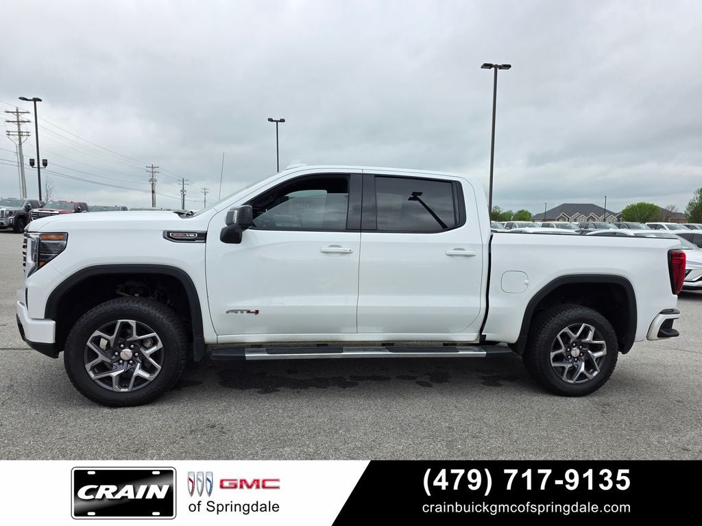 2023 GMC Sierra 1500 AT4 6.2L Heated Seats / 4WD / Nav