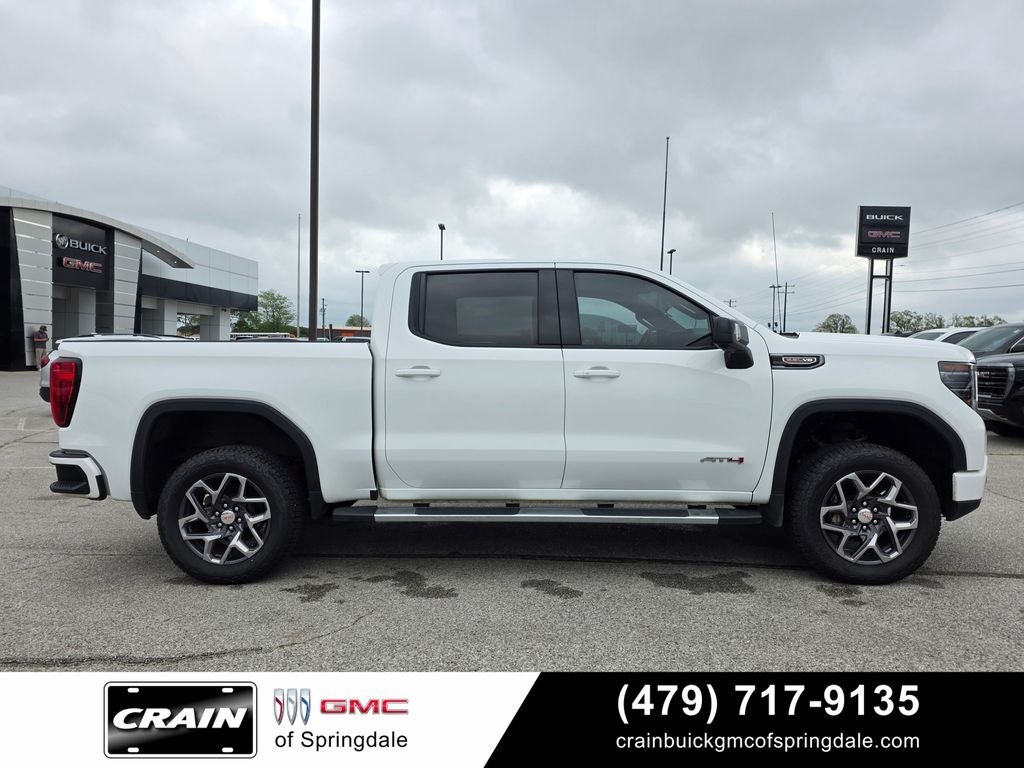 2023 GMC Sierra 1500 AT4 6.2L Heated Seats / 4WD / Nav
