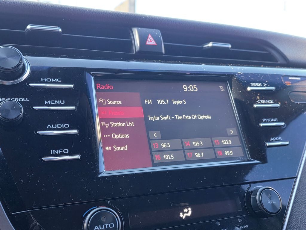 2018 Toyota Camry SE