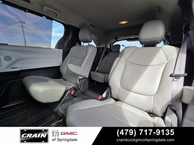 2025 Toyota Sienna XLE 8 Passenger