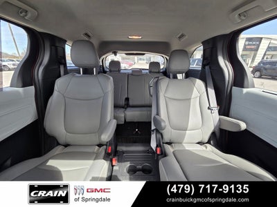 2025 Toyota Sienna XLE 8 Passenger