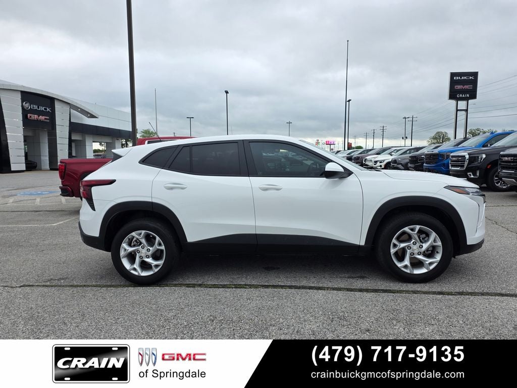2025 Chevrolet Trax LS Conv / Heated Seats