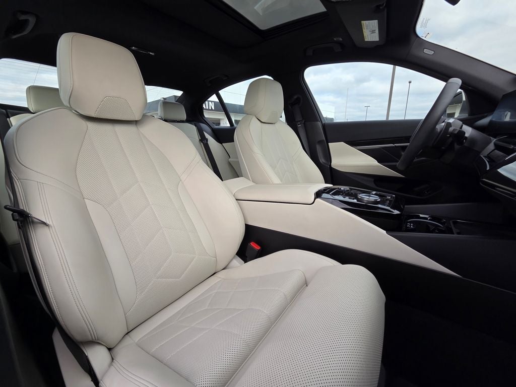 2024 BMW 5 Series 530i