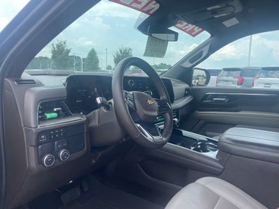 2025 Chevrolet Suburban LT