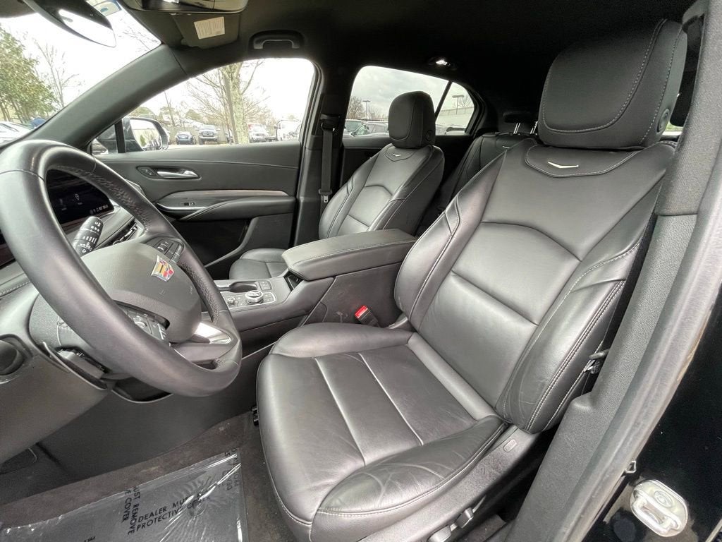 2024 Cadillac XT4 Premium Luxury