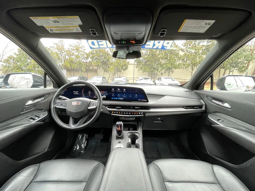 2024 Cadillac XT4 Premium Luxury