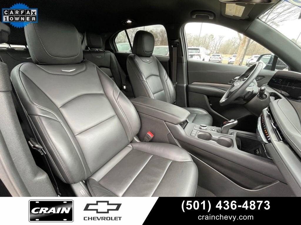 2024 Cadillac XT4 Premium Luxury