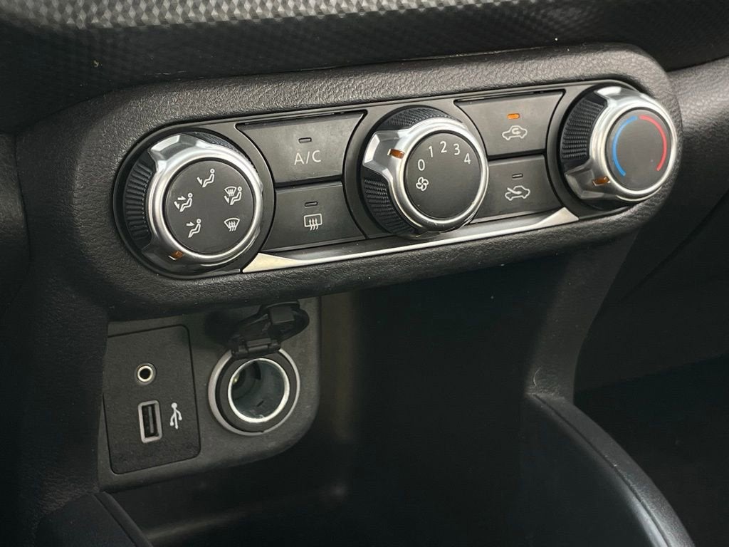 2021 Nissan Kicks S