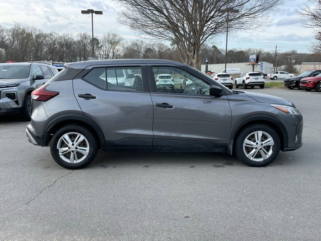 2021 Nissan Kicks S