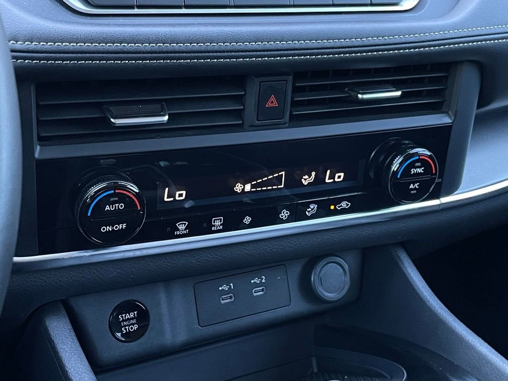 2025 Nissan Rogue SV