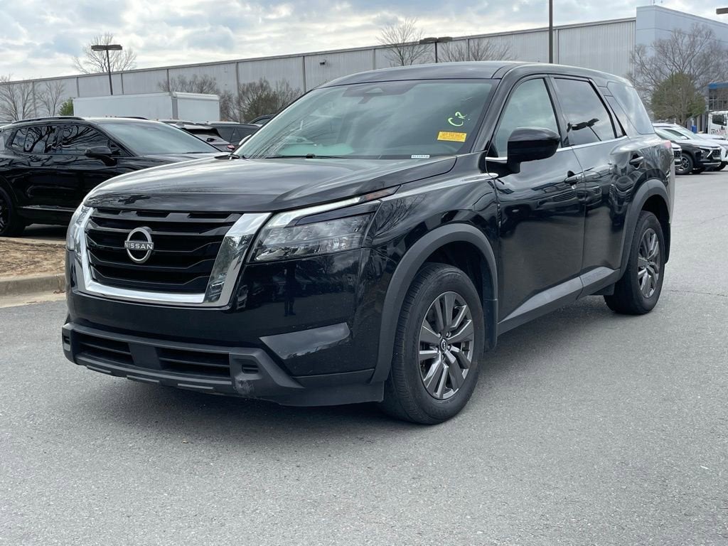 2024 Nissan Pathfinder S