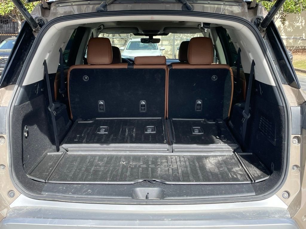 2024 Nissan Pathfinder Platinum