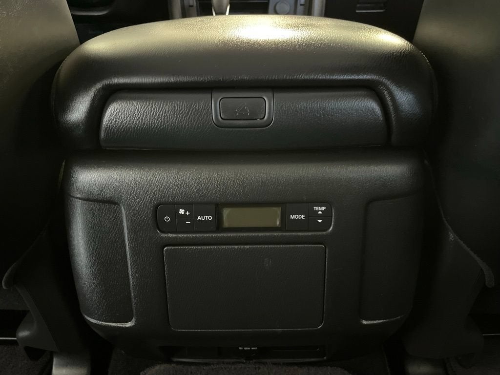 2024 Nissan Armada SV