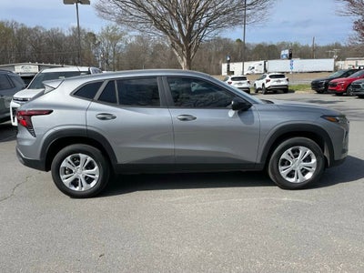 2025 Chevrolet Trax LS