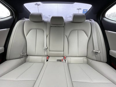 2022 Genesis G70 2.0T