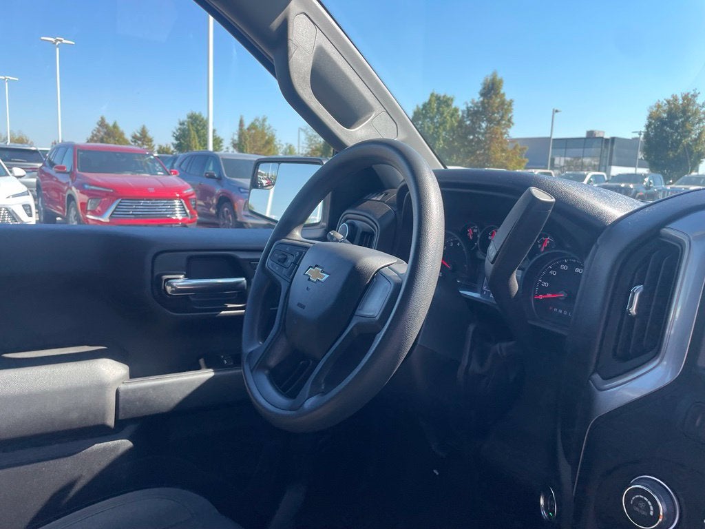 2024 Chevrolet Silverado 1500 Custom