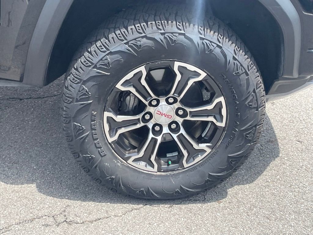 2023 GMC Canyon AT4