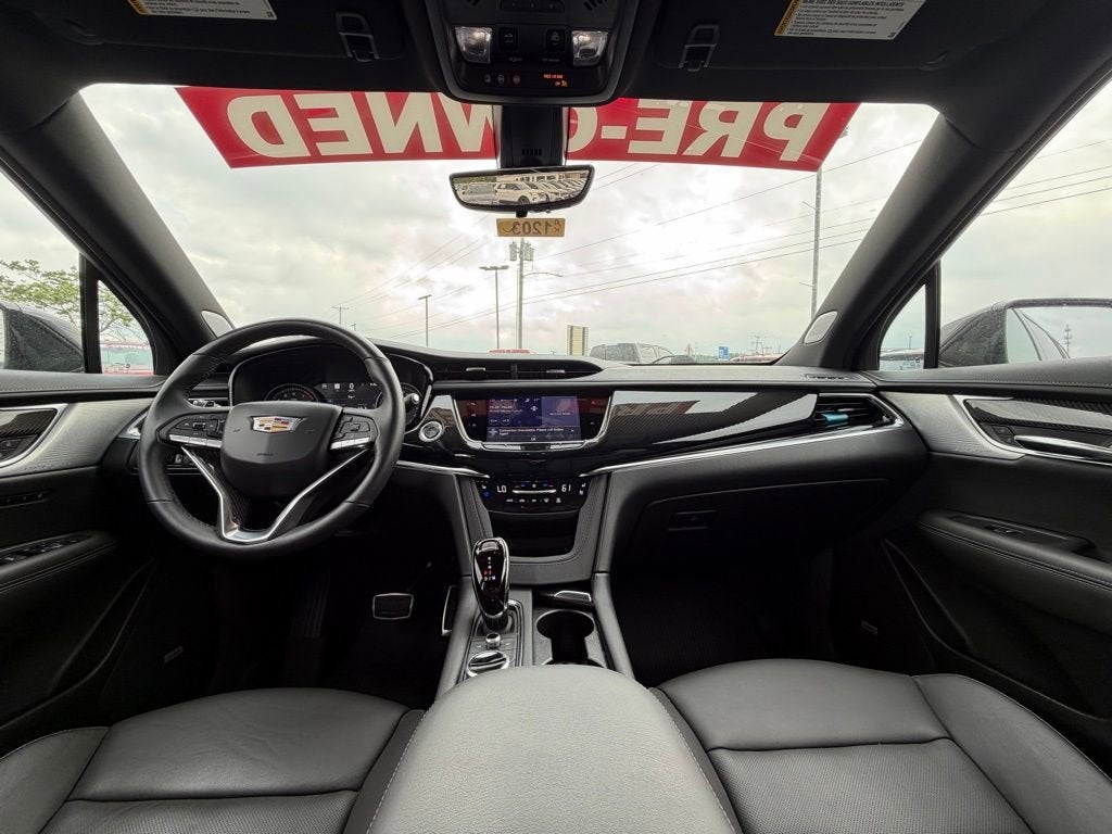 2025 Cadillac XT6 Sport